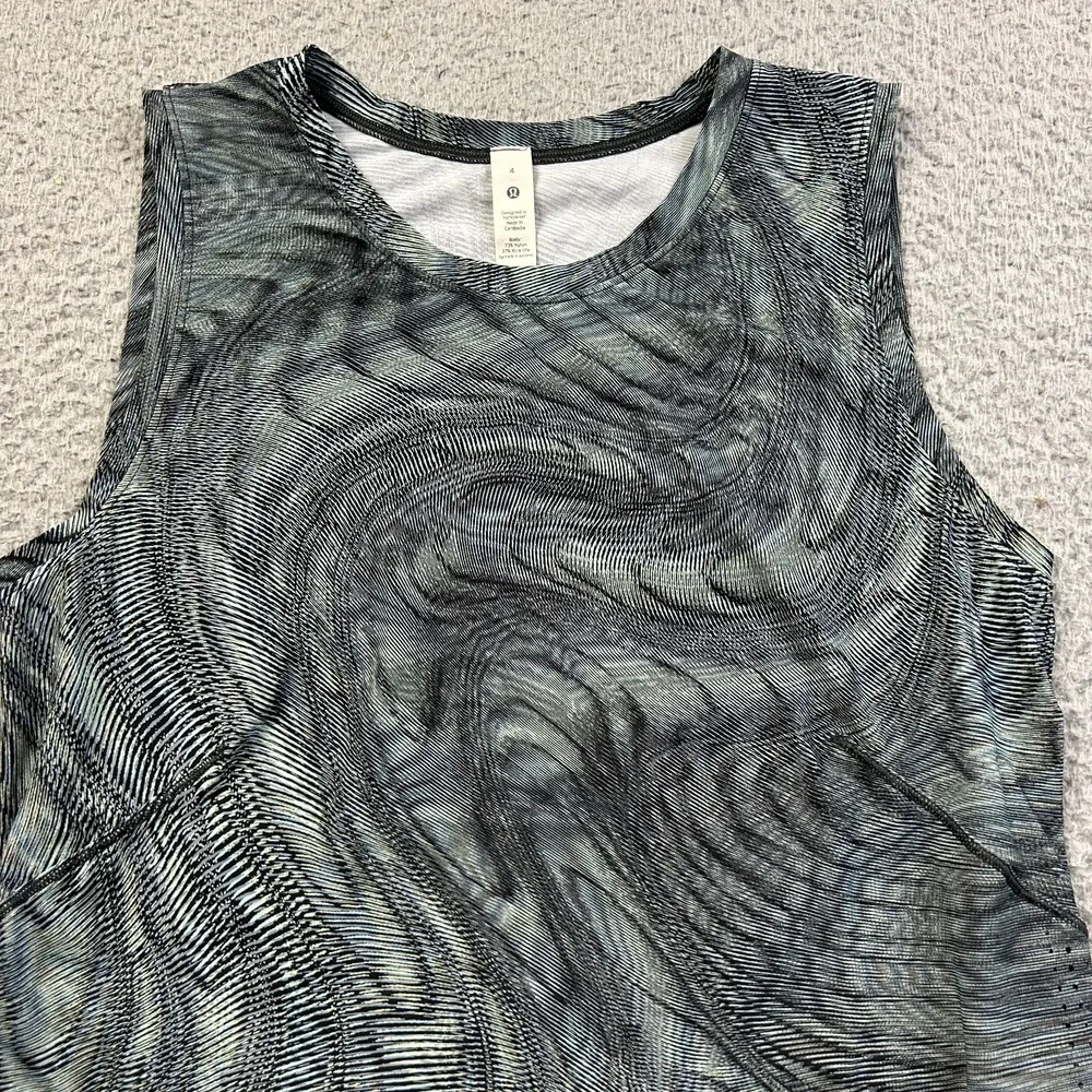 Lululemon High Neck Split Hem Run Tank Dimensional Icing Blue Mesh Top Size 4